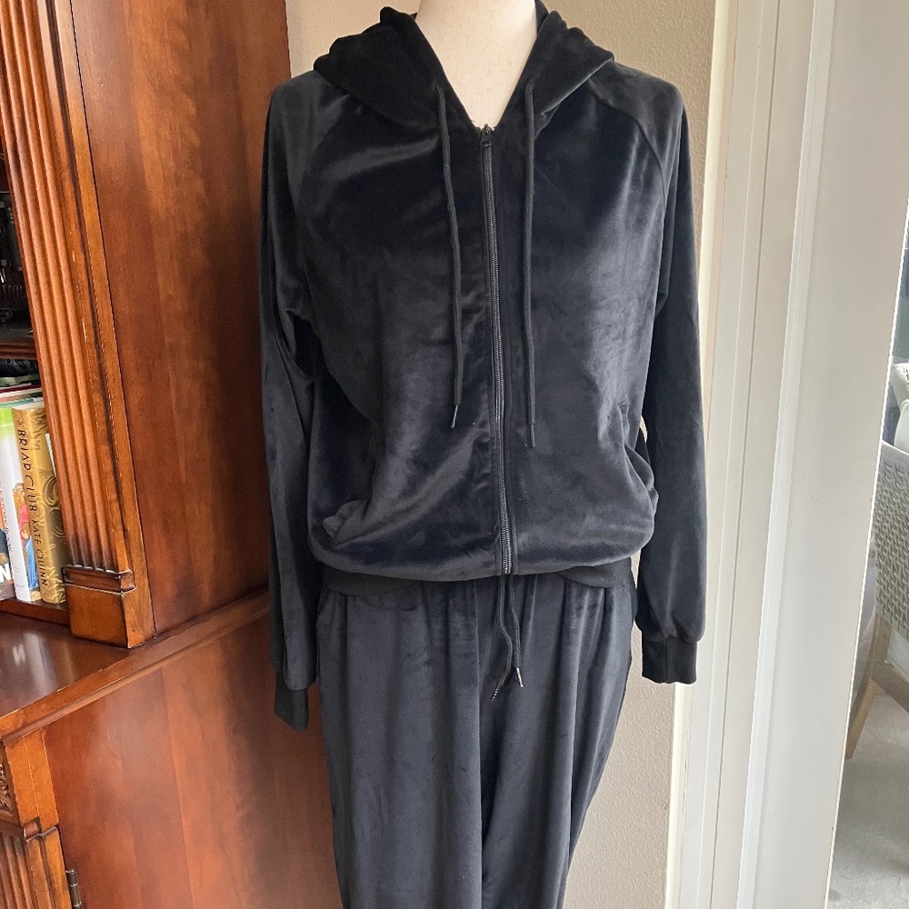 Black Velour Lounge Set - Medium